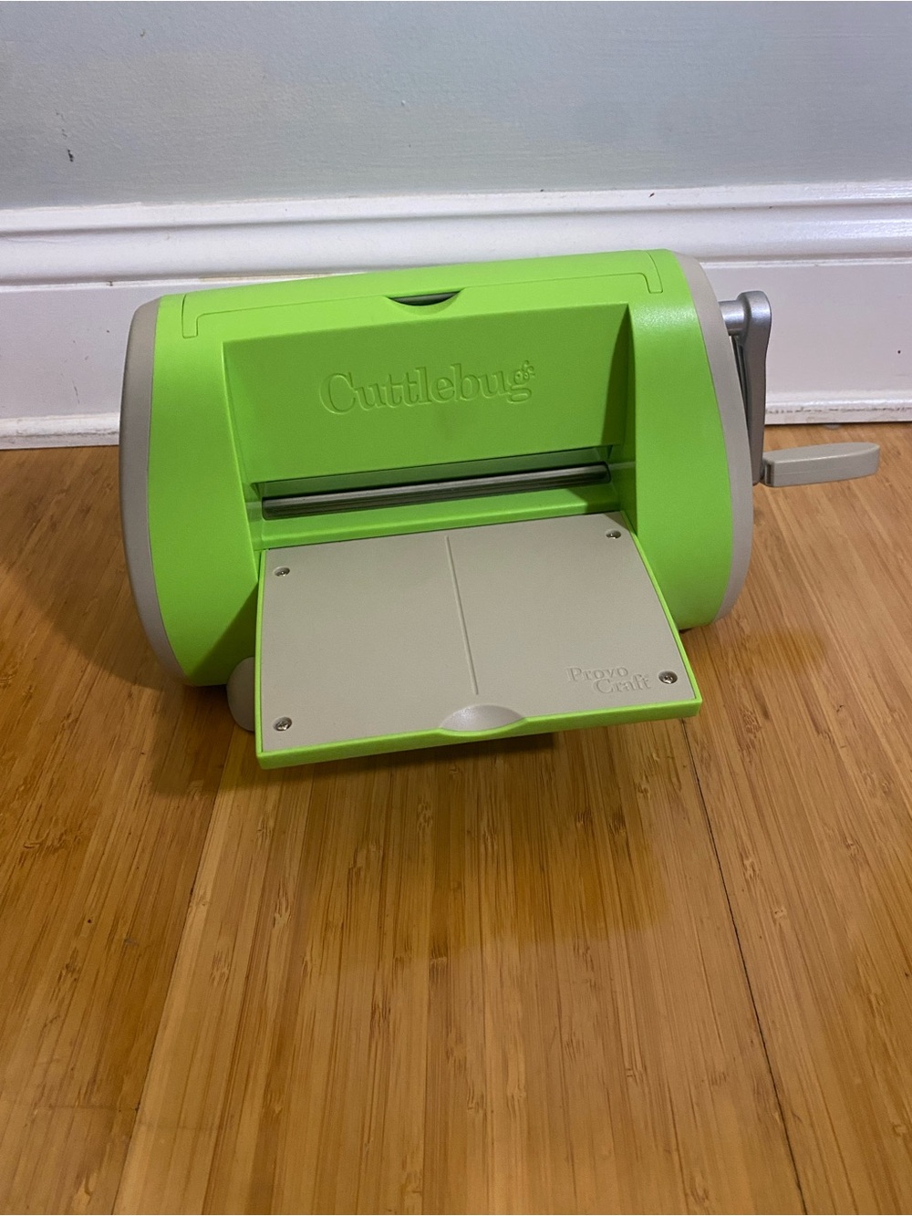 Cuttlebug Manual Die Cutting Embossing Machine Green Provo Craft Cricut